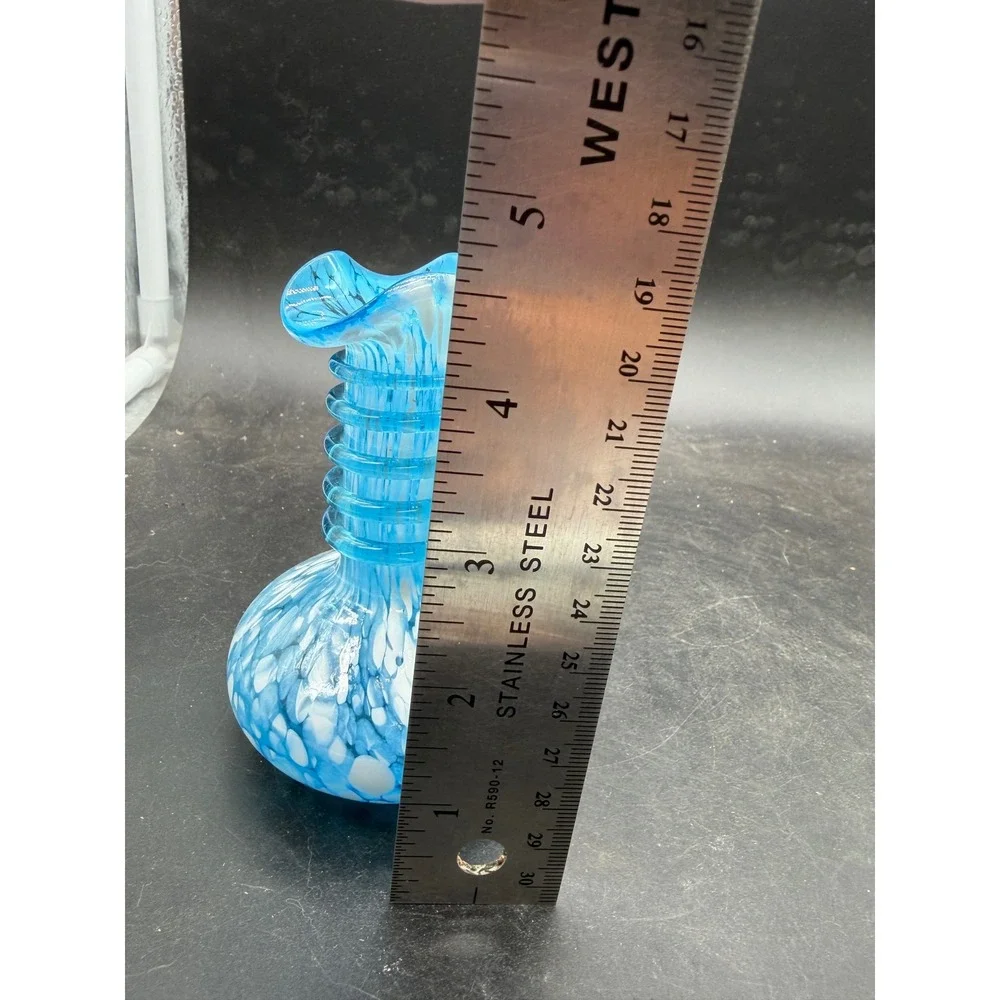 Vintage Blue White Spatter Art Glass Bud Vase Ruffled Rim Glass Wrap 4.5 inch‎